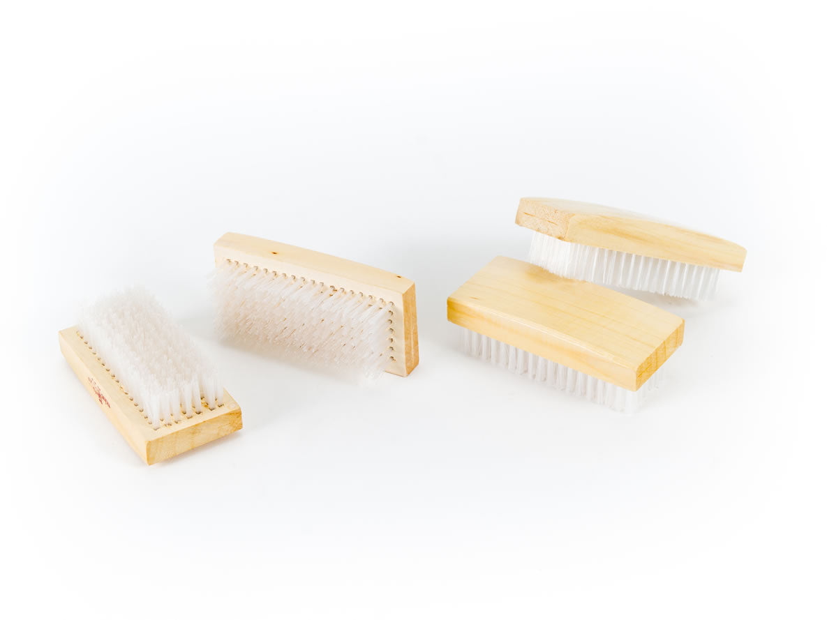 WOODEN BRUSH BRH100