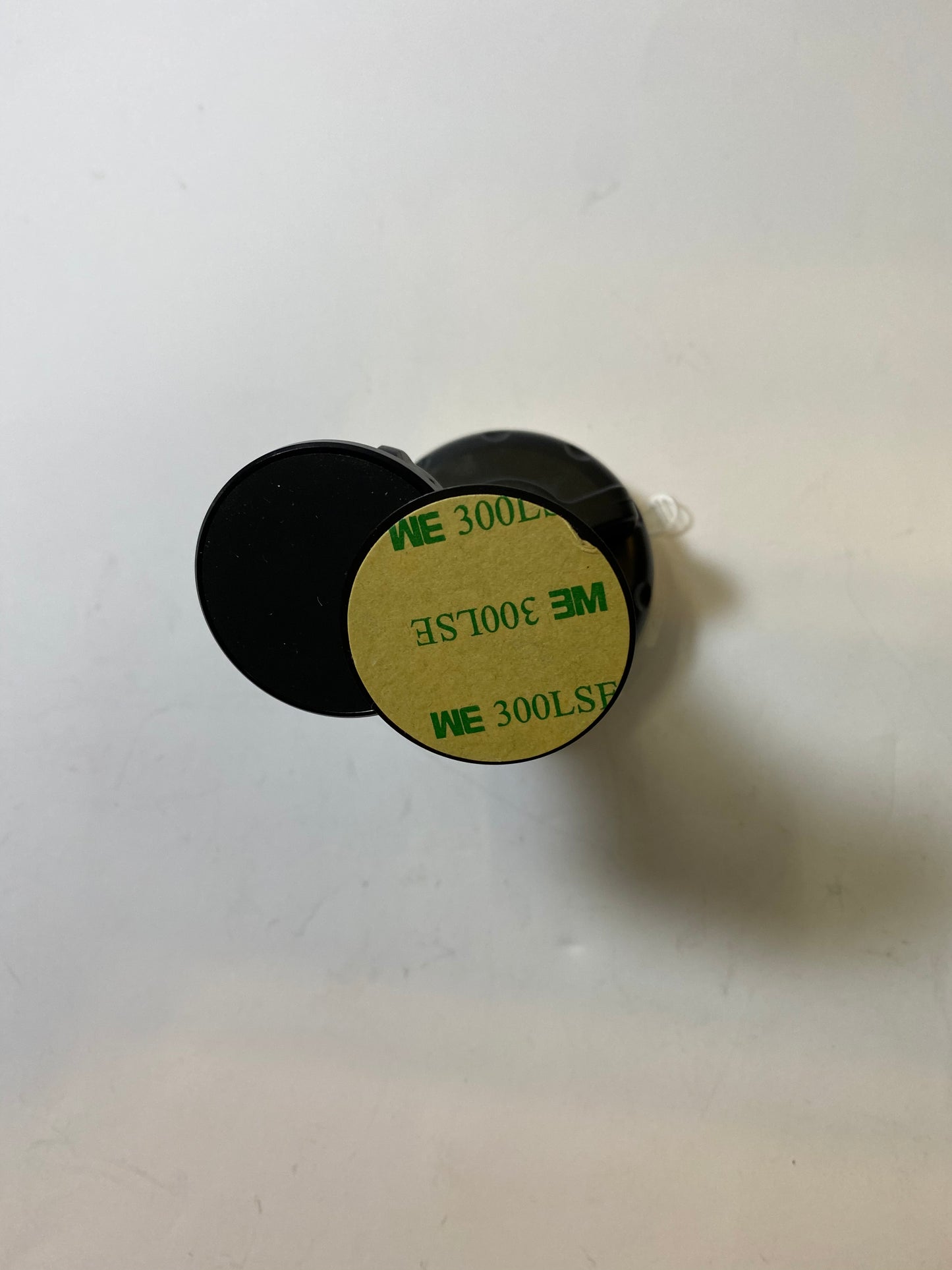 Car Universal holder with magnets 60771