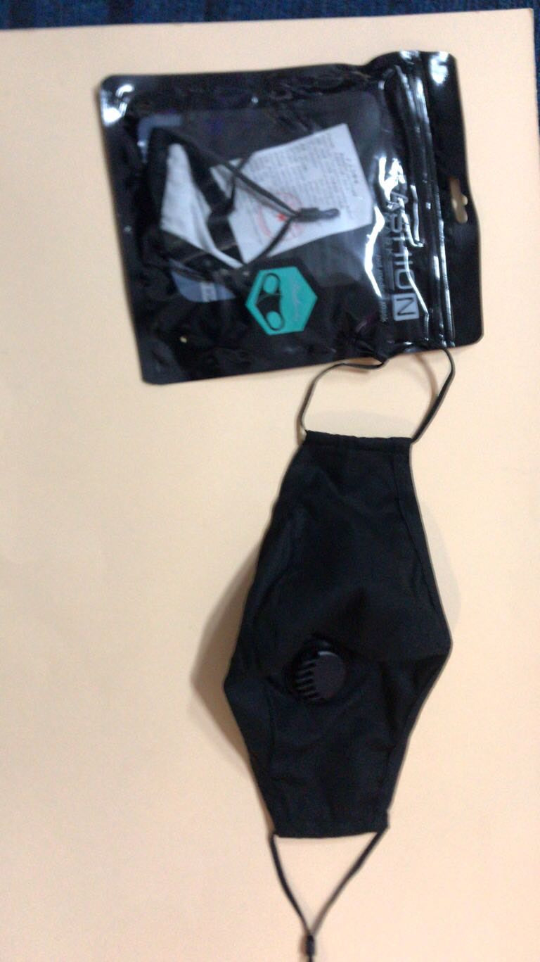 Washable Mask with Valve Filter.