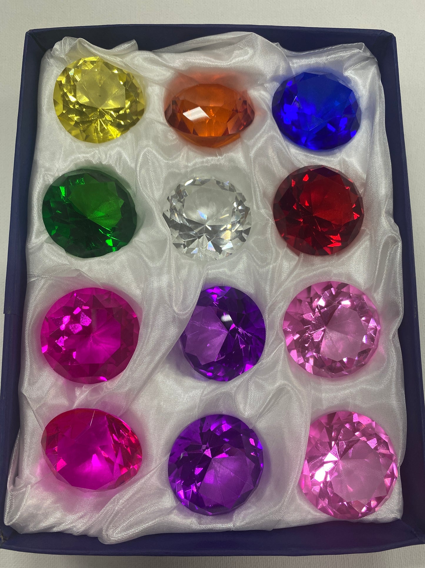 4cm Glass Diamond