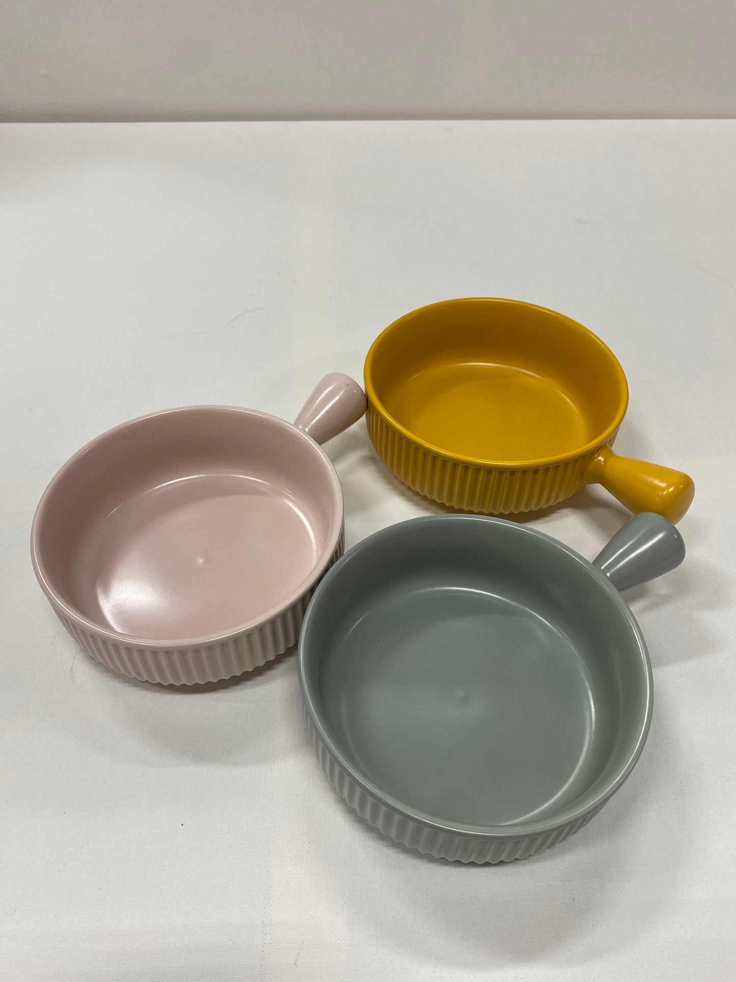 Ceramic pan . kwb8115