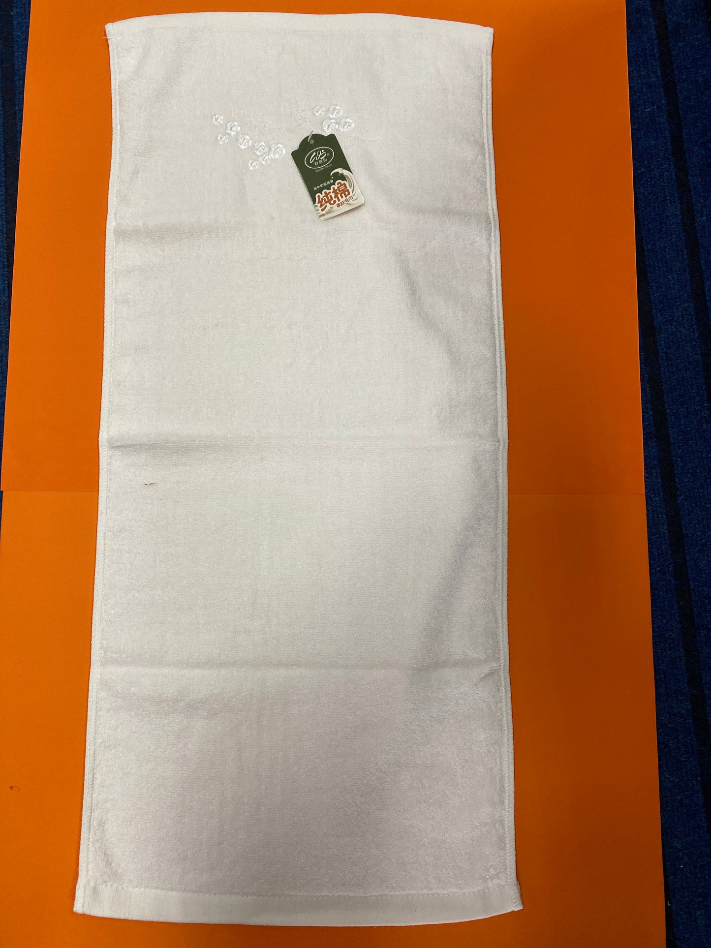 White Hand Towels AL007