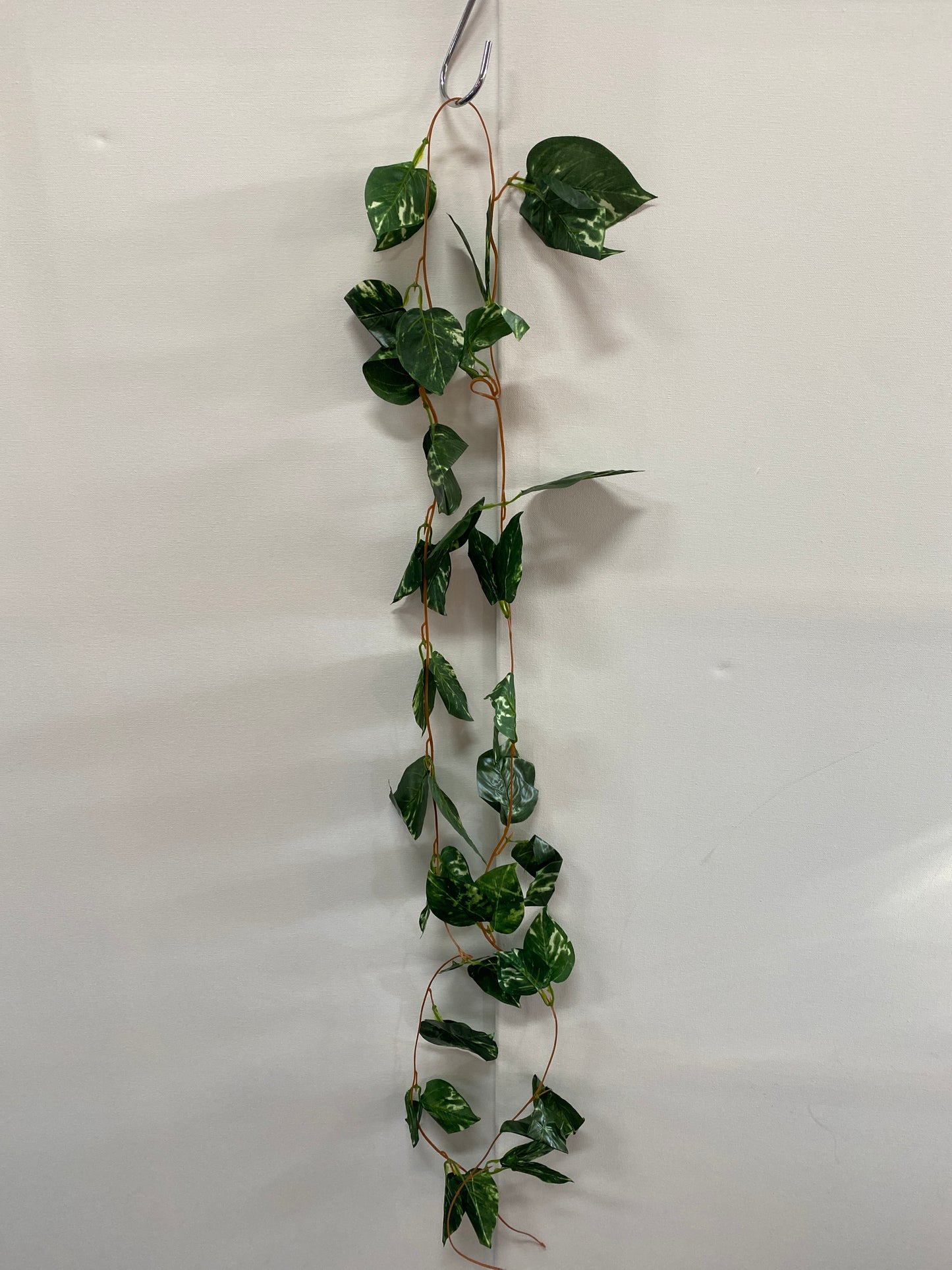 Hanging leaf FL228gp