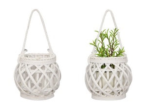 16CM WHITE WICKER PLANT HOLDER WITH GLASS HOLDER. WICWHIS